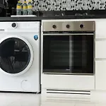 Modern Luxe 2Br In Business Bay