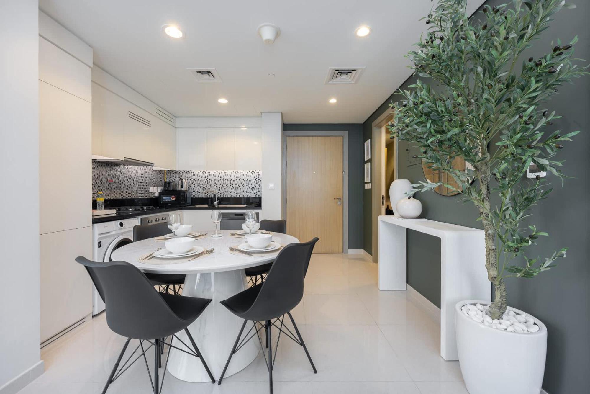 Modern Luxe 2br In Business Bay *