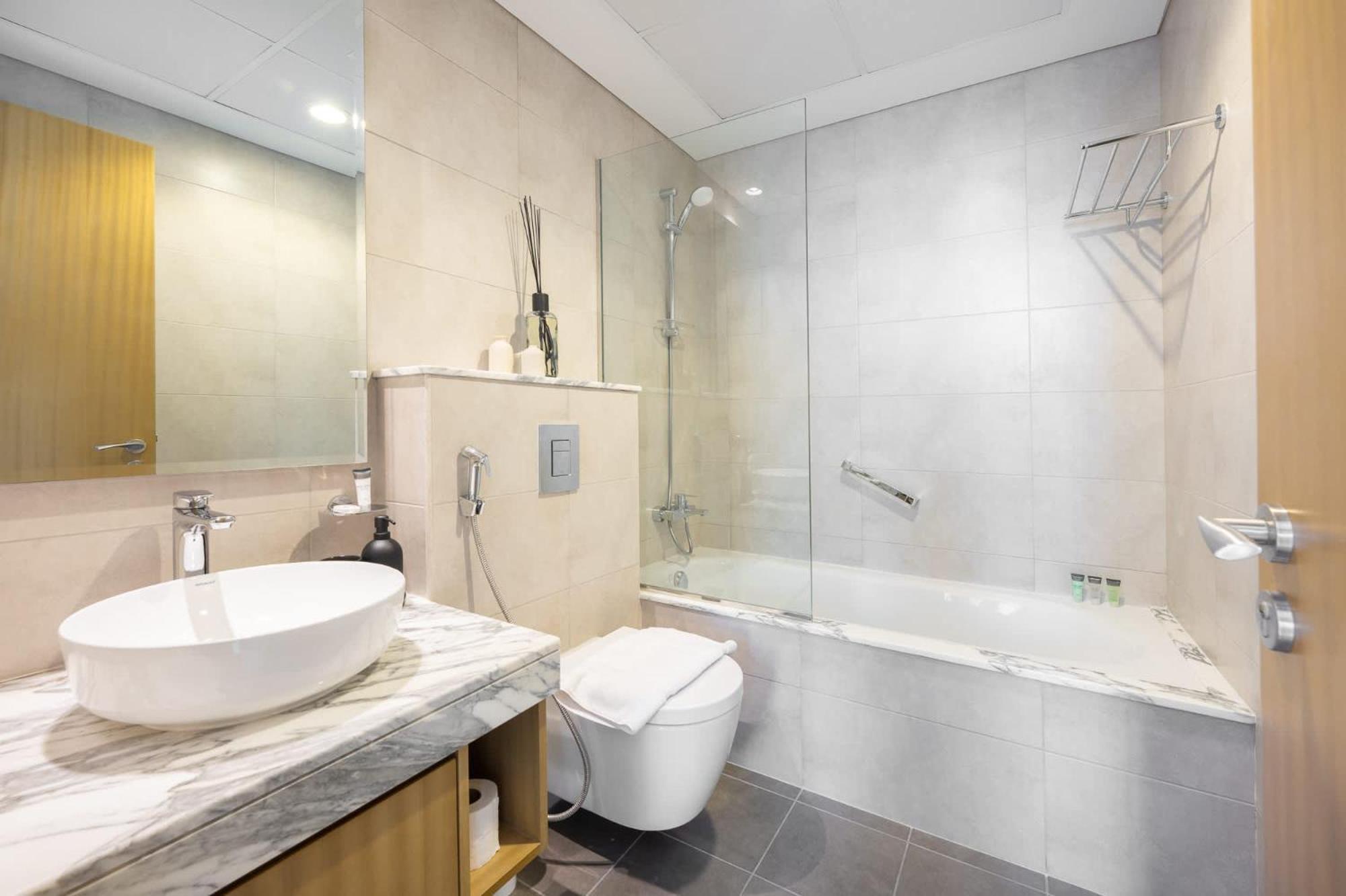 Modern Luxe 2br In Business Bay Apartment